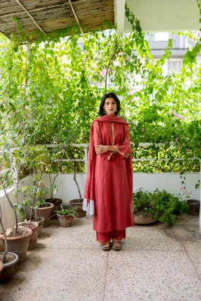 FEATURING HANDWOVEN CHANDERI KURTA SET WITH RESHAM ZARI