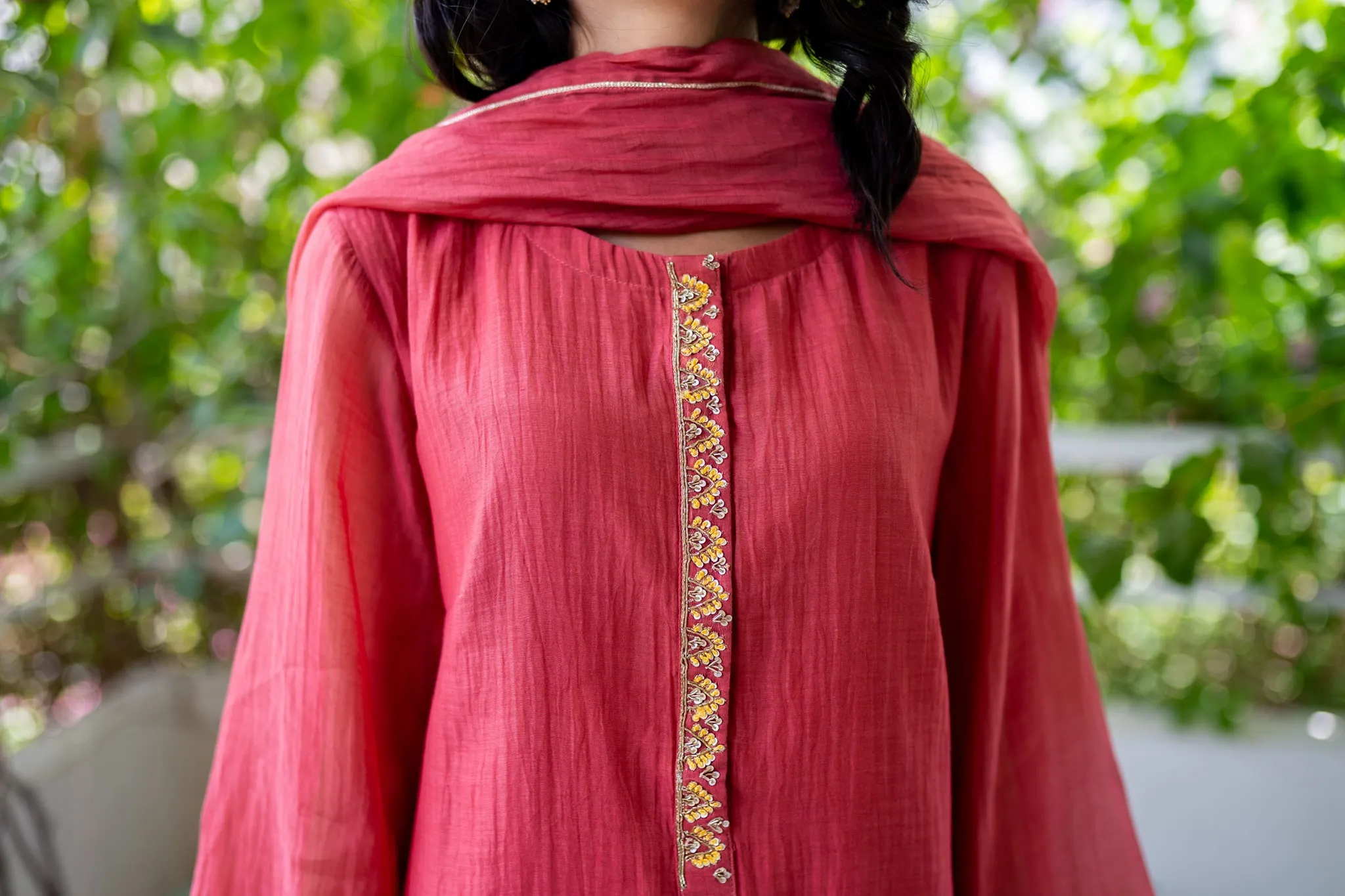 FEATURING HANDWOVEN CHANDERI KURTA SET WITH RESHAM ZARI